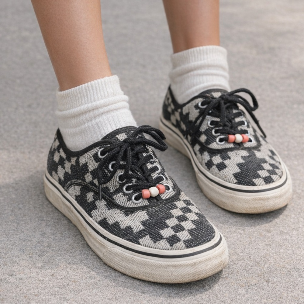 Vans Aztec Geometric Beaded Low Top Sneakers Black White Women’s 9.5 Men’s 8